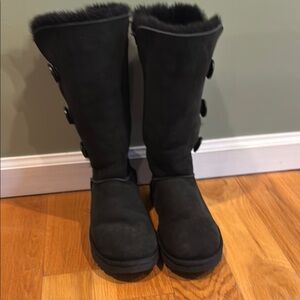Ugg Bailey Button Triplet Boots (Black)